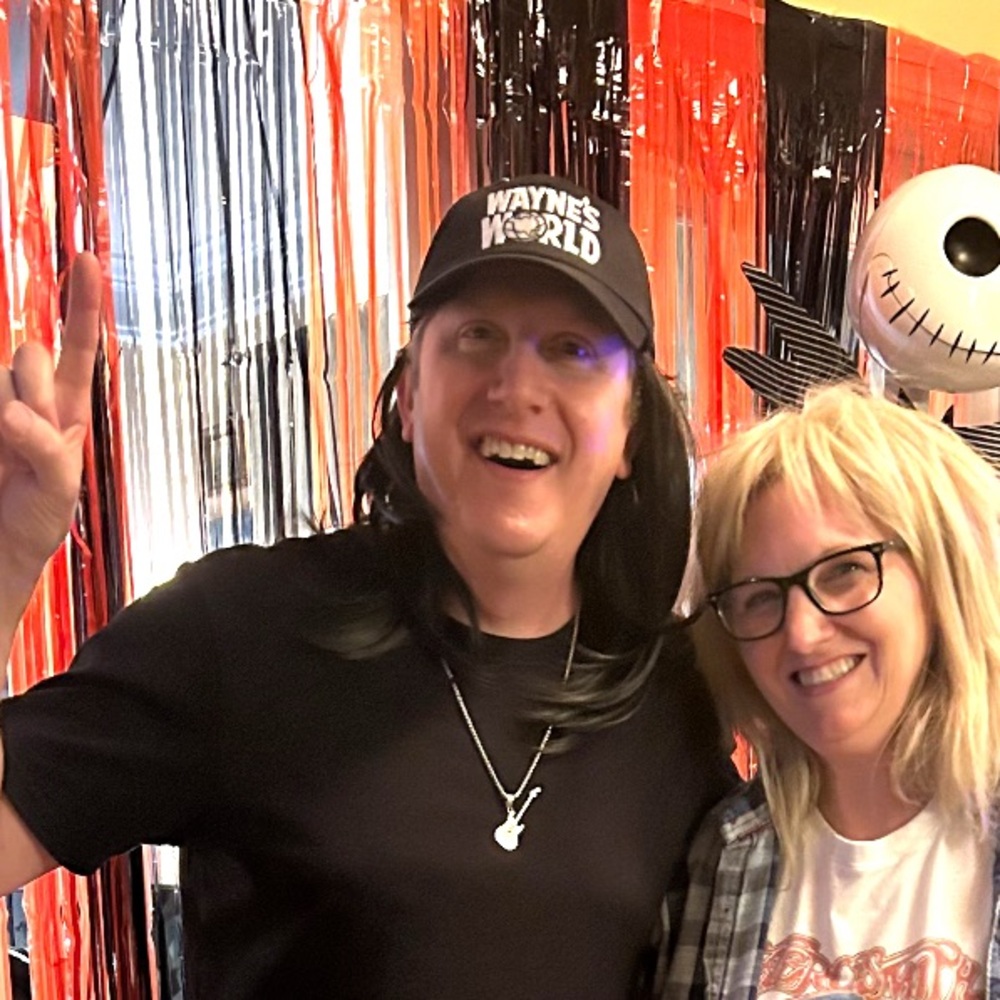 Wayne’s World Costume Mullet Wig & Hat - Party on, Wayne!